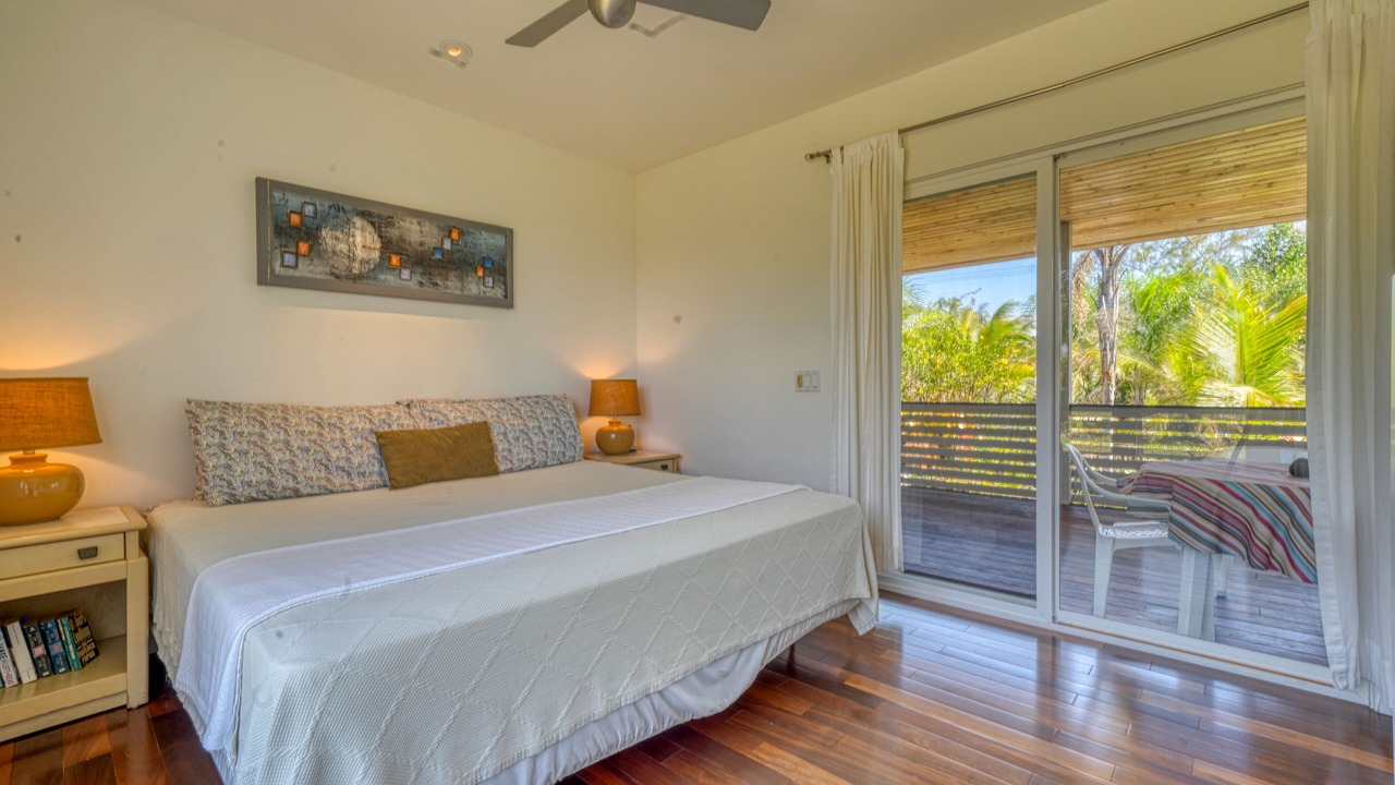 Photo of Bedroom in Puna Palisades