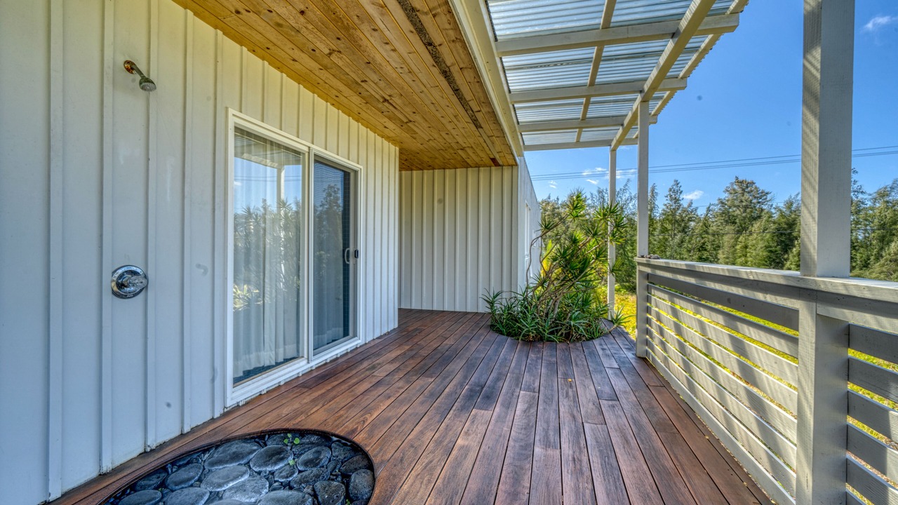 Photo of Patio Balcony in Puna Palisades