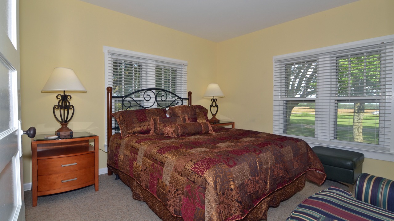 Photo of Bedroom in Lawrenceburg