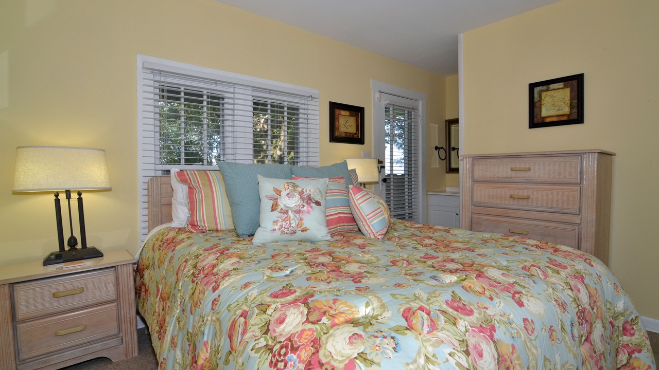 Photo of Bedroom in Lawrenceburg