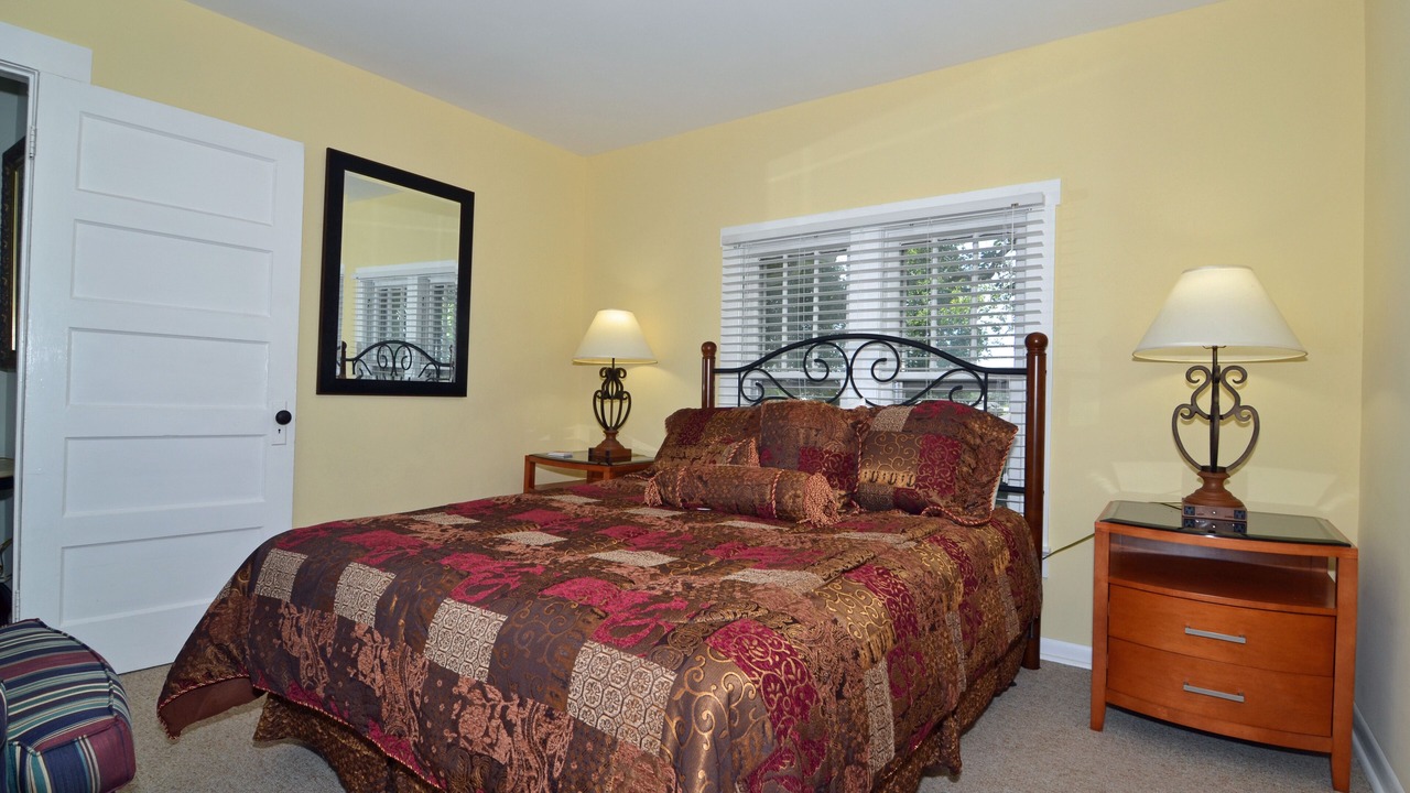 Photo of Bedroom in Lawrenceburg