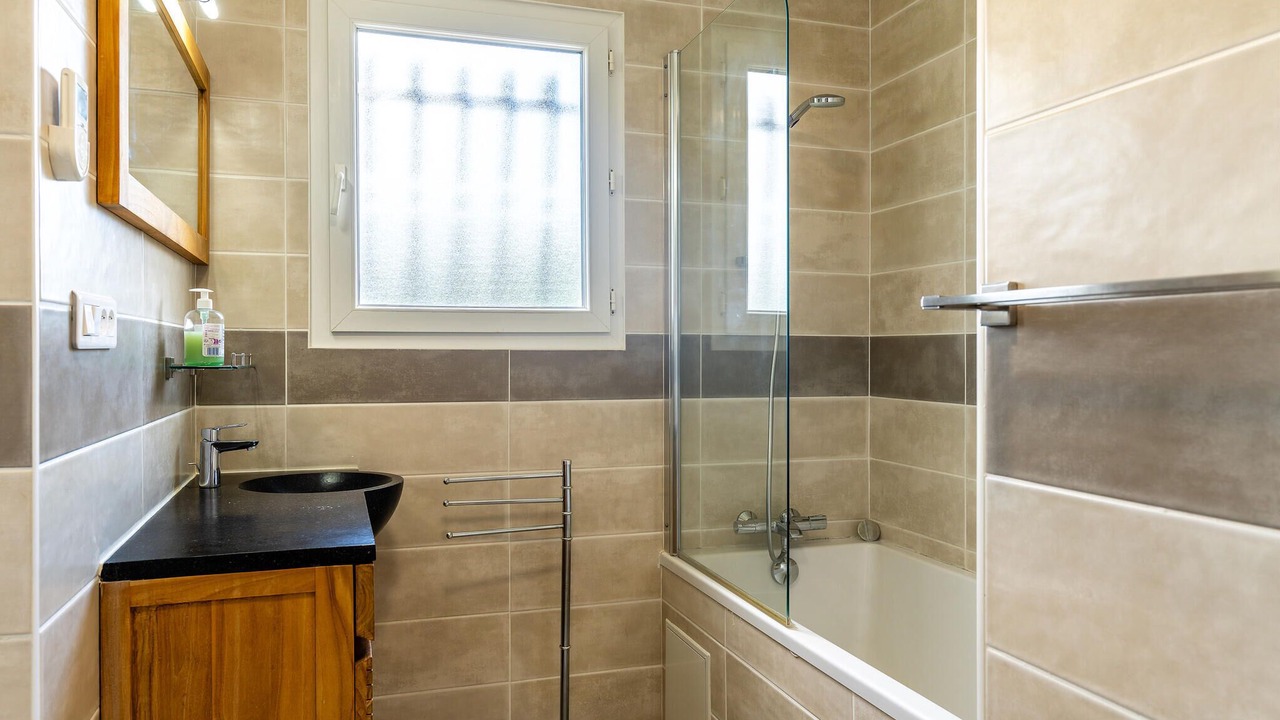Photo of Bathroom in Prades-sur-Vernazobre
