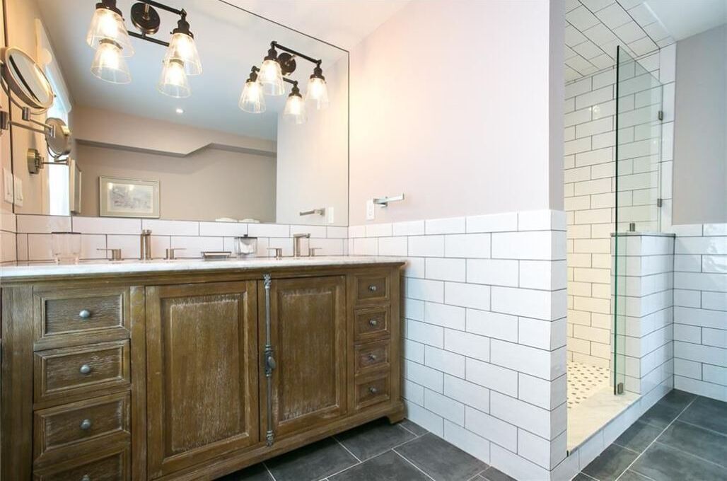 Photo of Bathroom in Yachting Village