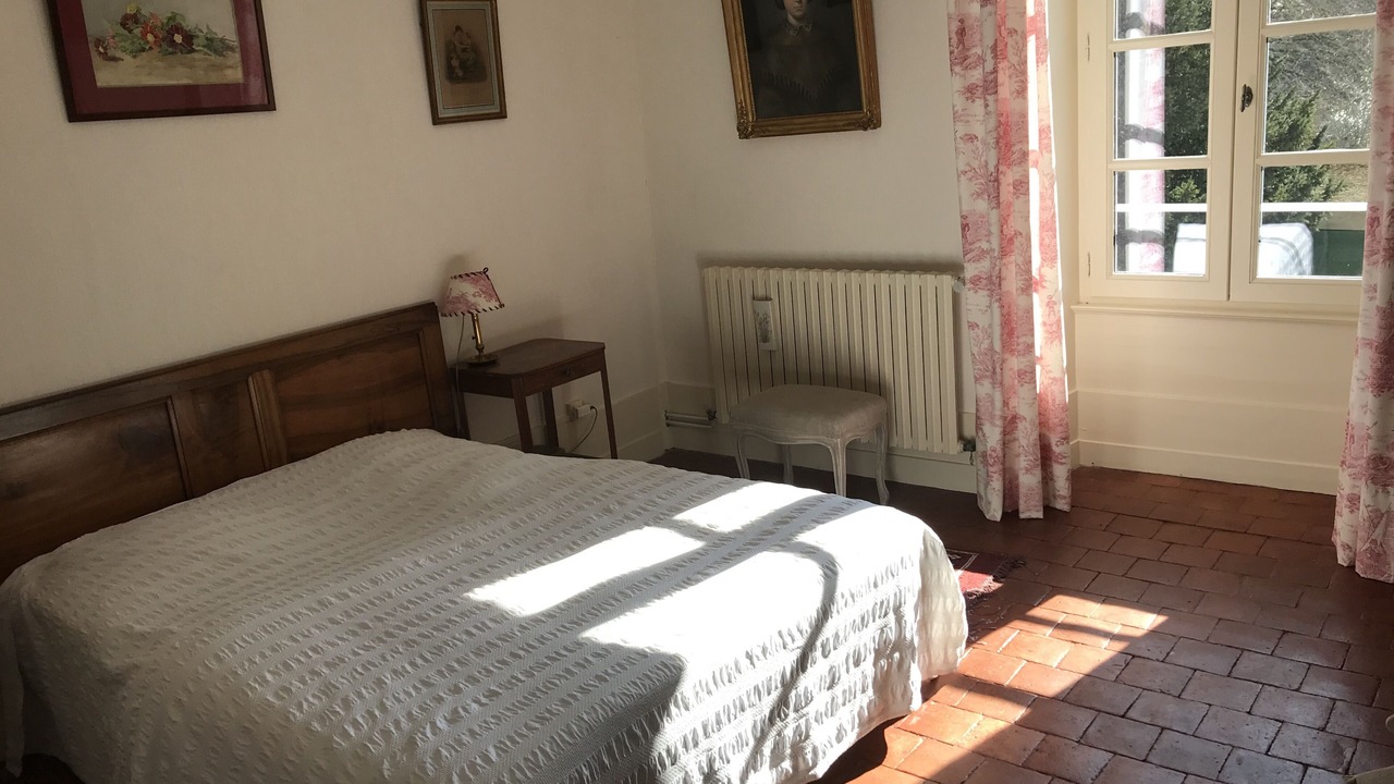 Photo of Bedroom in Commarin