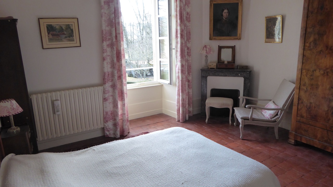 Photo of Bedroom in Commarin