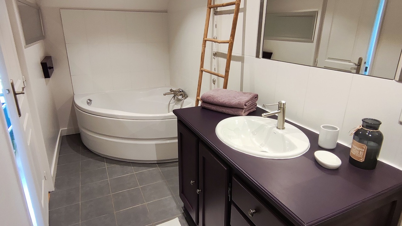 Photo of Bathroom in Saint-Vincent-de-Cosse