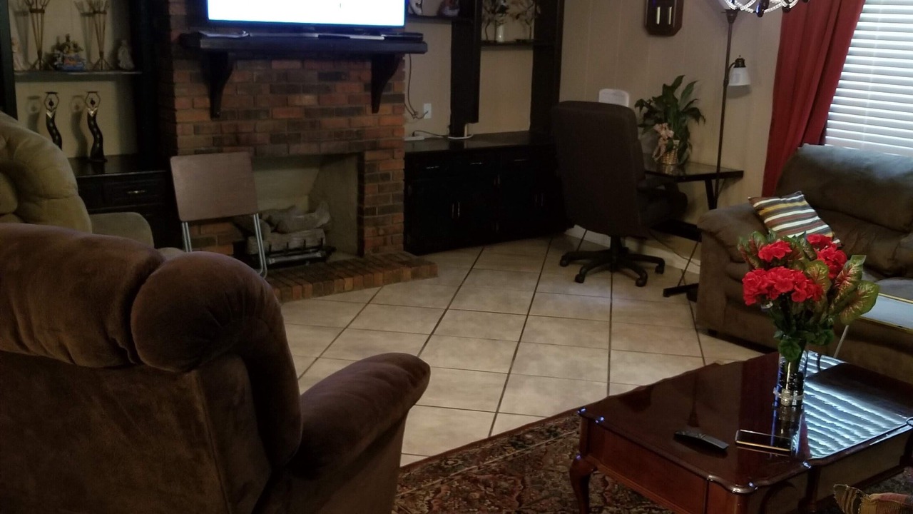 Photo of Livingroom in Bastrop