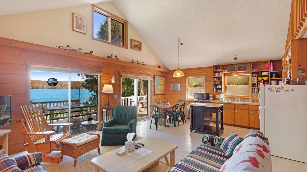 Photo of Livingroom in Boyne City