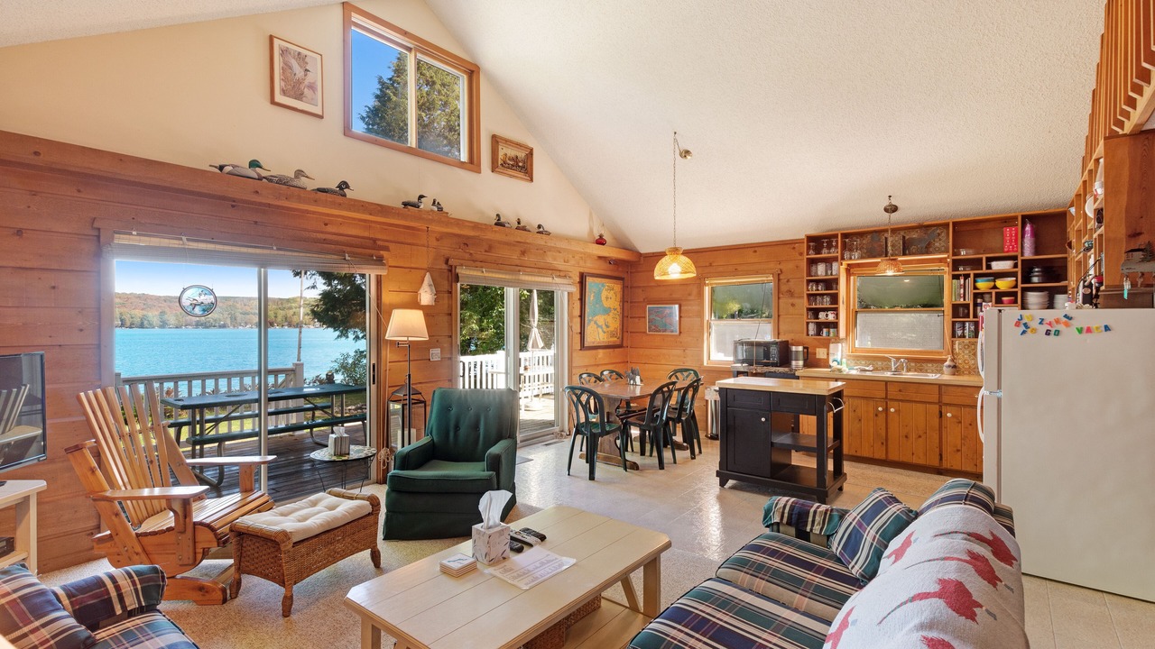 Photo of Livingroom in Boyne City