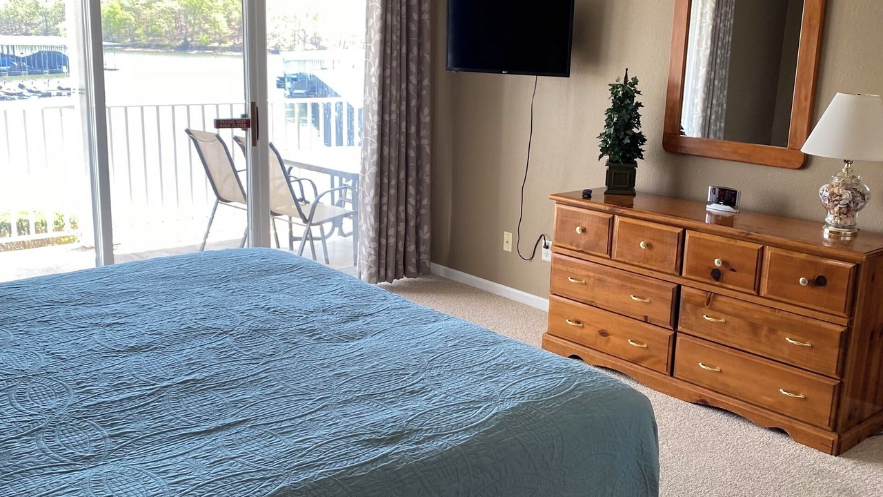 Photo of Bedroom in Osage Beach