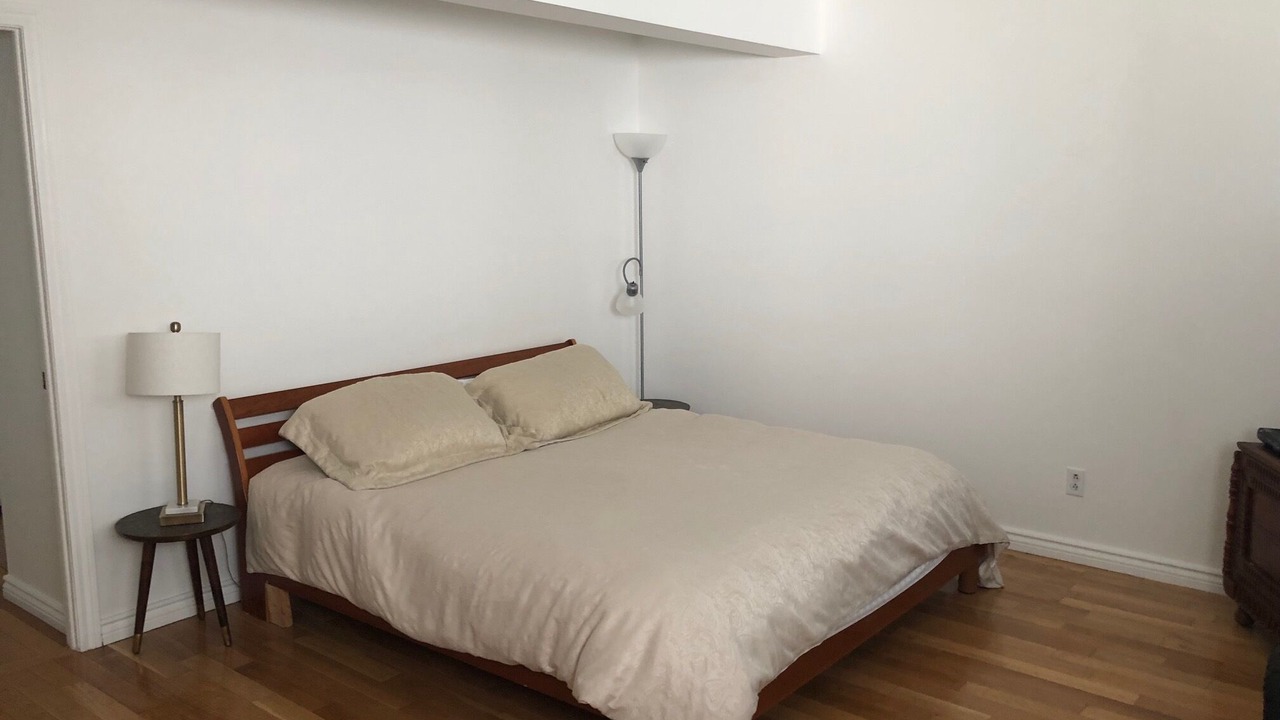 Photo of Bedroom in Cote-Saint-Luc