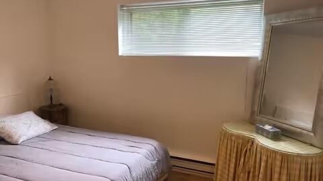 Photo of Bedroom in Cote-Saint-Luc