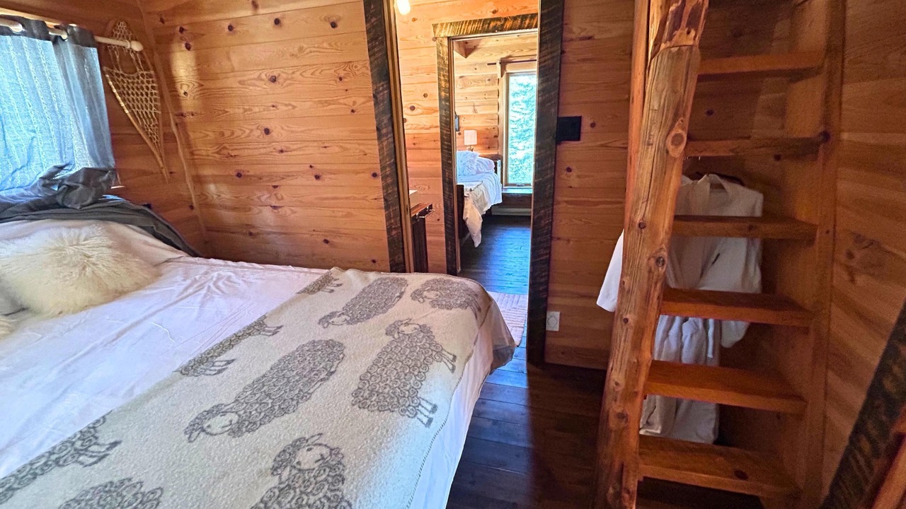 Photo of Bedroom in La Malbaie
