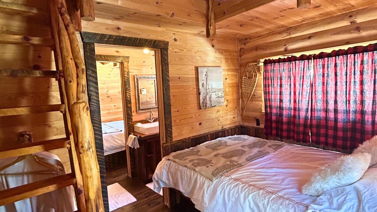 Photo of Bedroom in La Malbaie