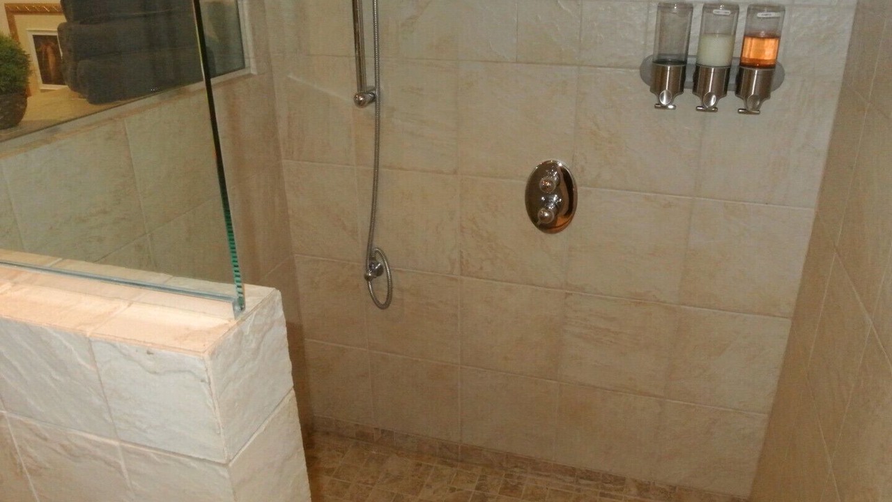 Photo of Bathroom in Plateau Mont Royal