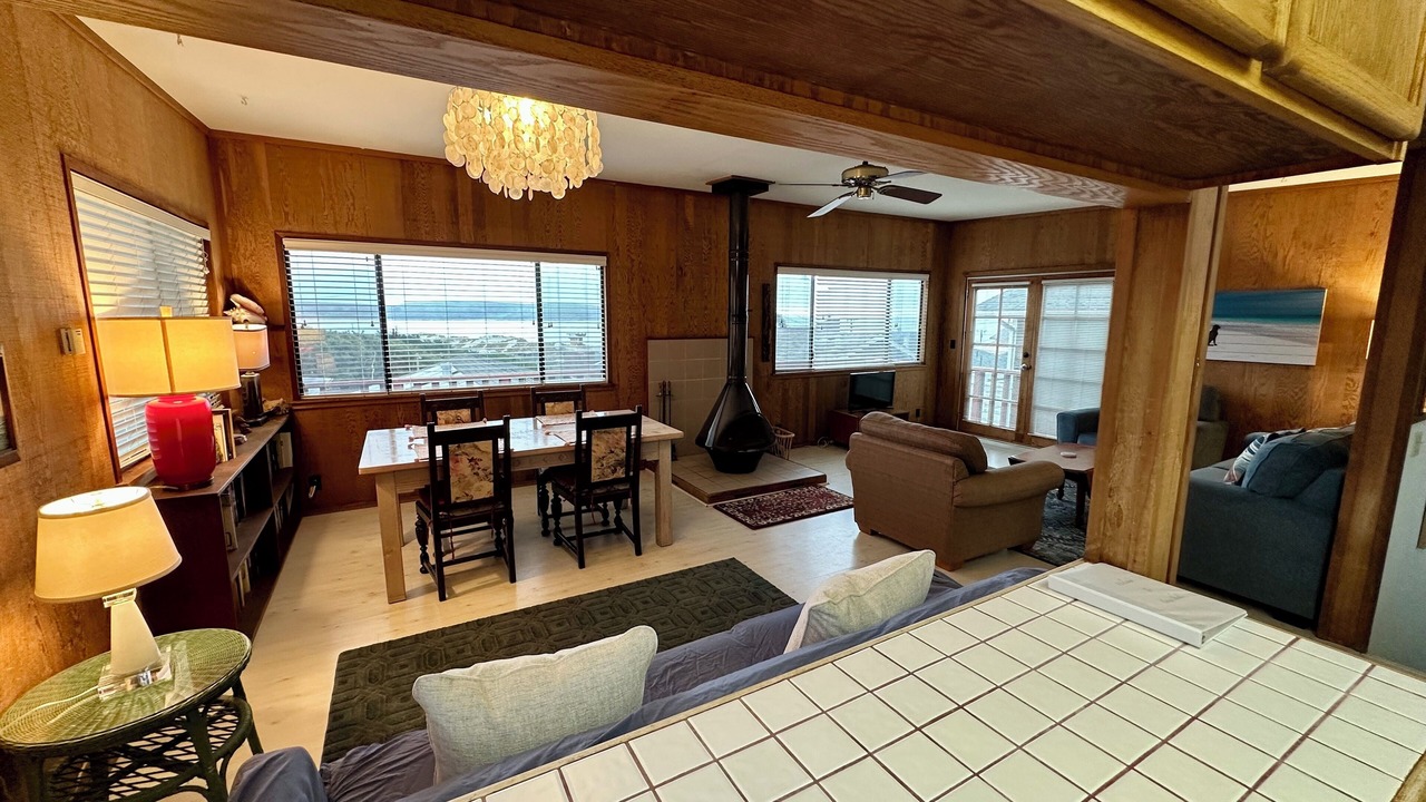 Photo of Livingroom in Dillon Beach