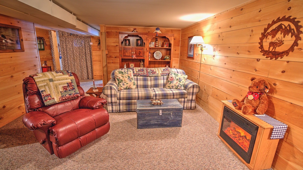 Photo of Livingroom in Town of Webb