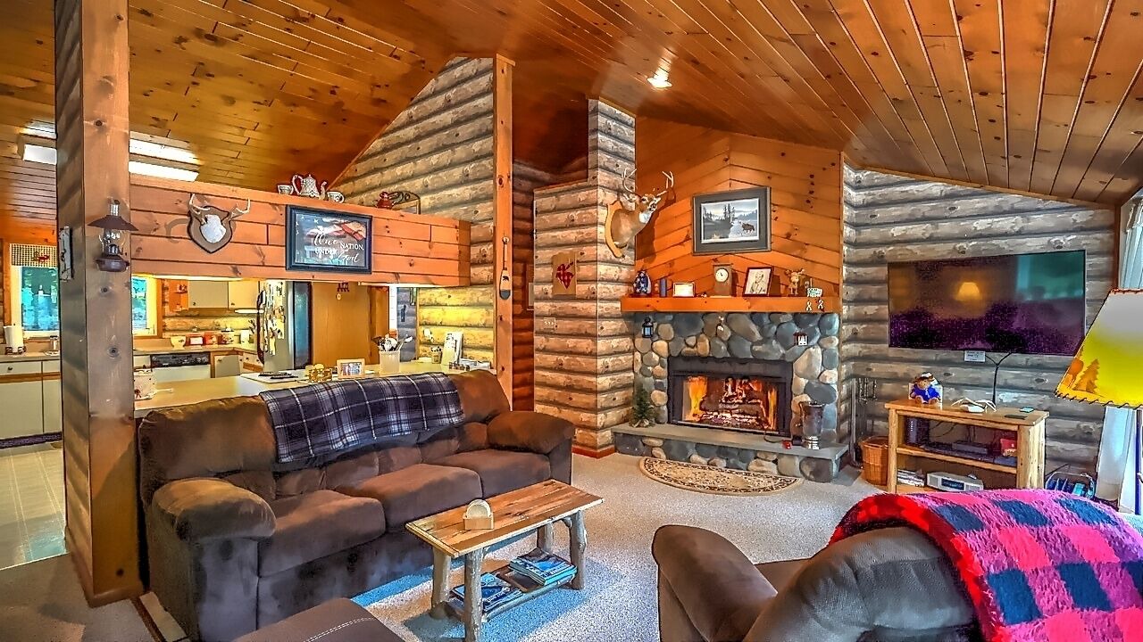Photo of Livingroom in Town of Webb