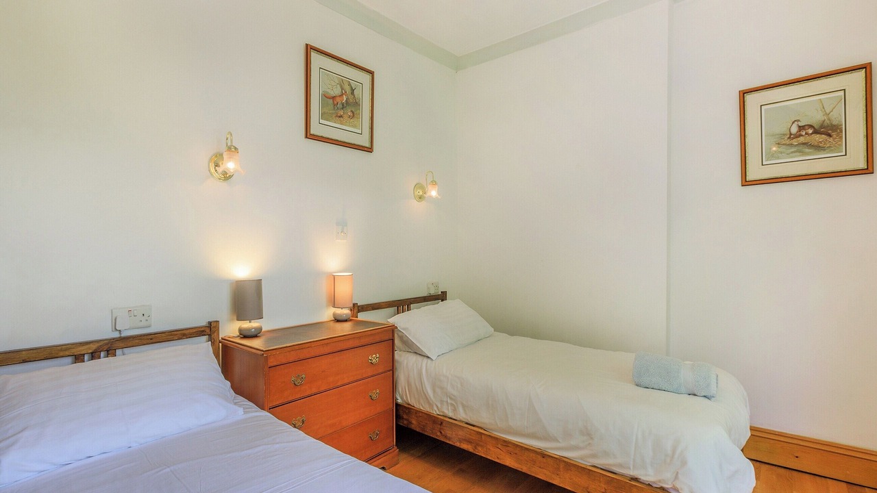 Photo of Others in Roundham