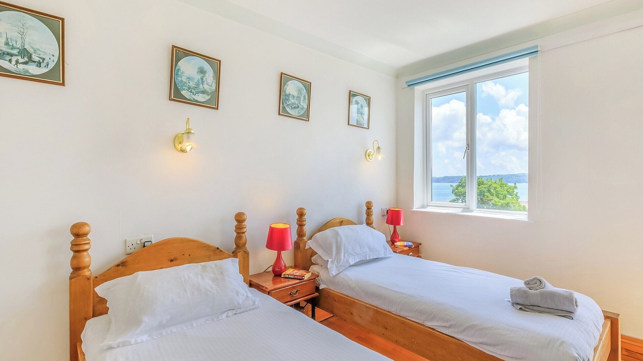 Photo of Others in Roundham