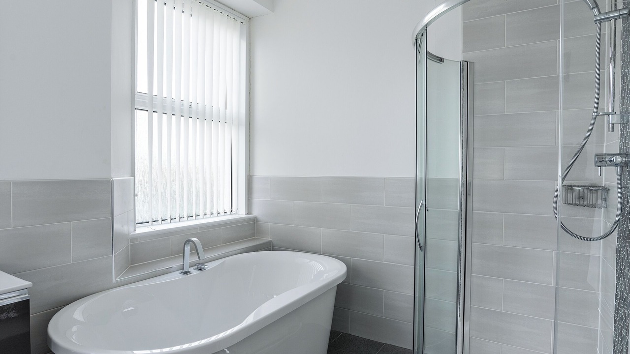 Photo of Bathroom in Babbacombe