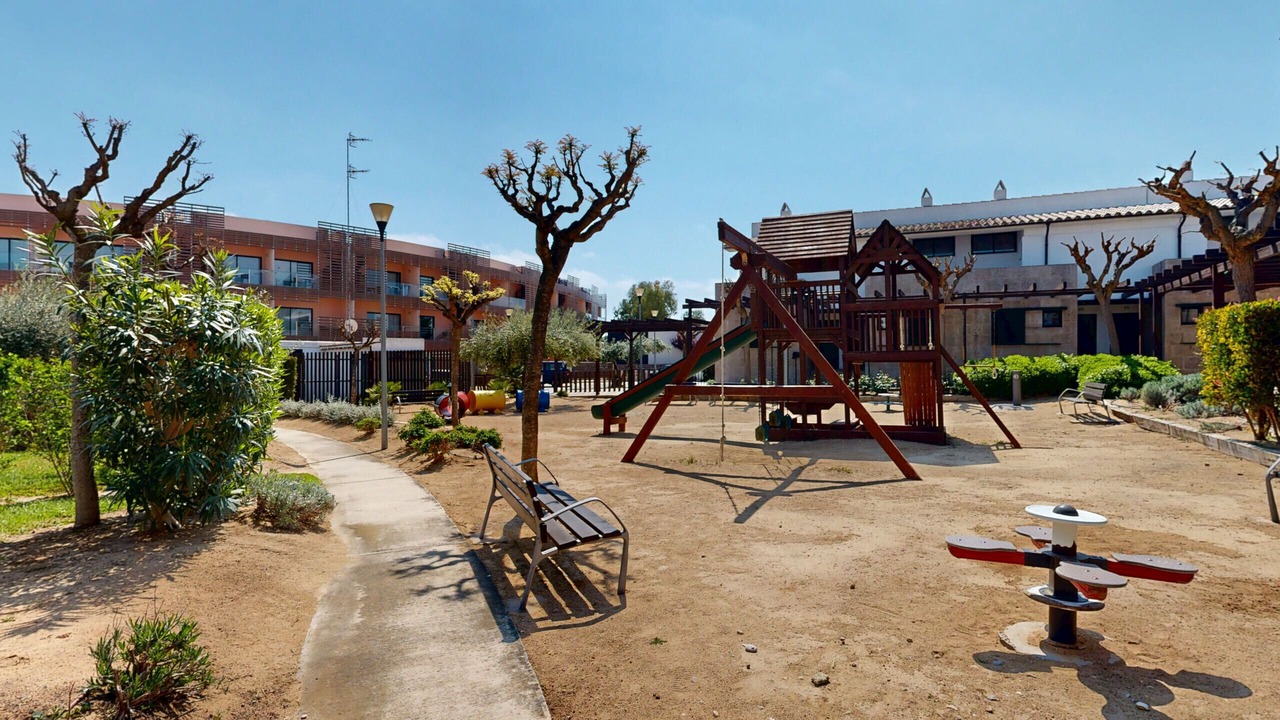 Photo of Others in El Perello