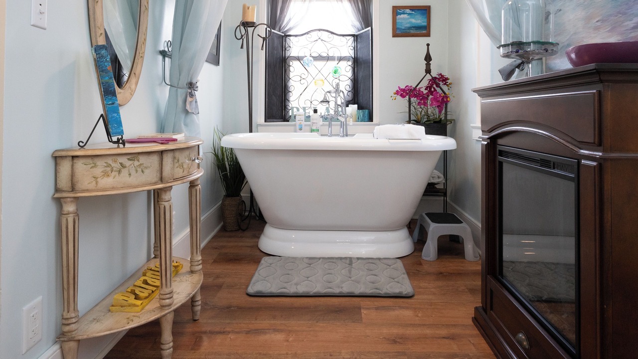Photo of Bathroom in Mainland