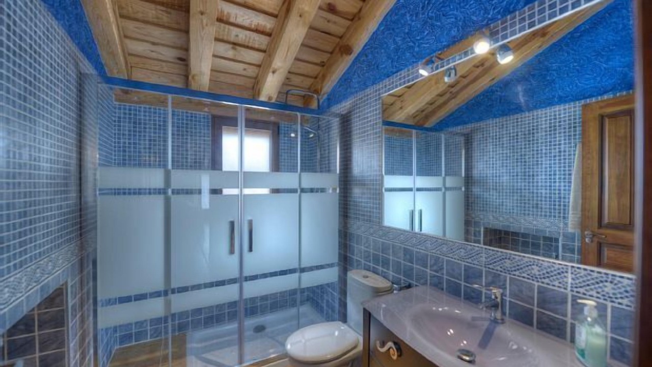 Photo of Bathroom in Carbonero el Mayor