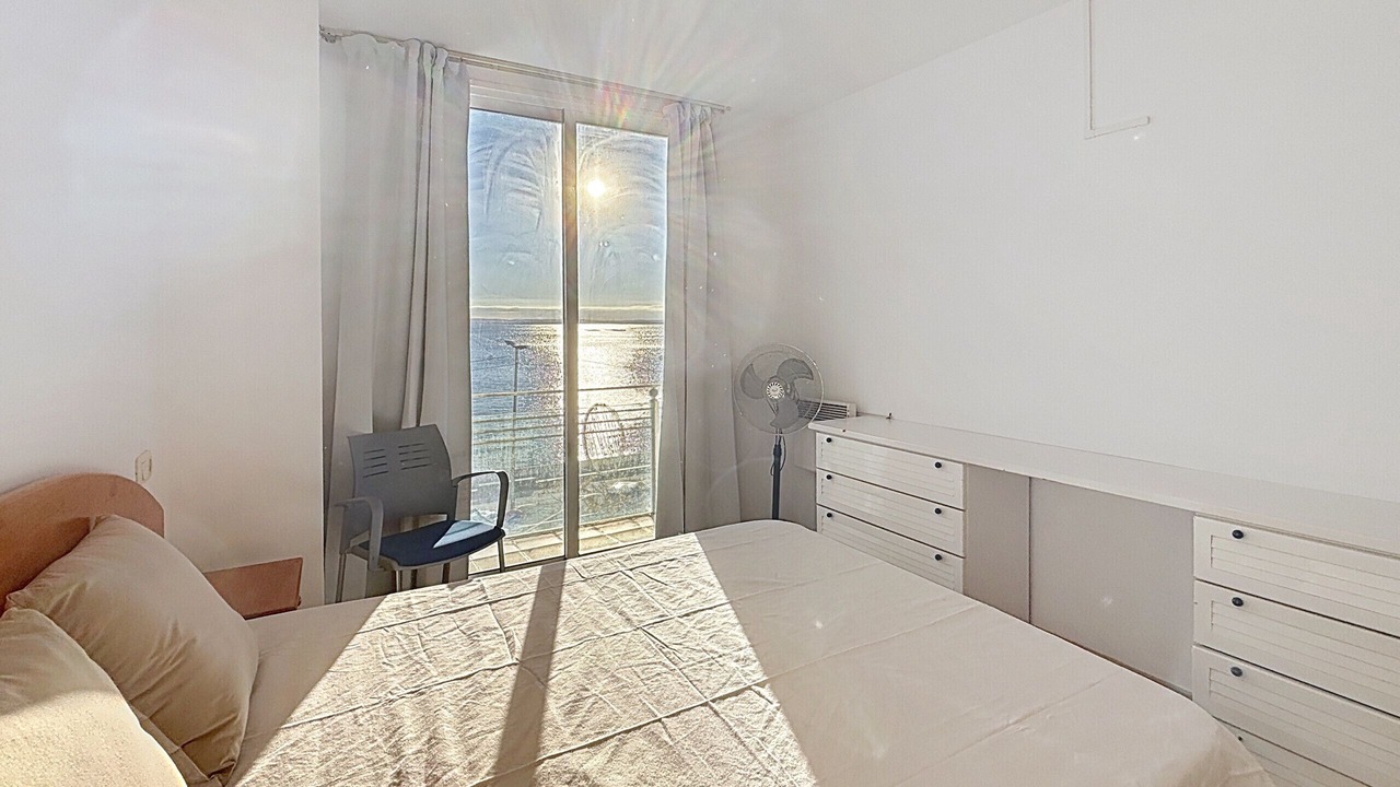 Photo of Bedroom in Roses Town Center