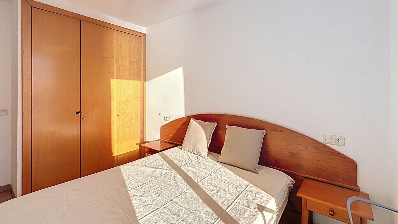 Photo of Bedroom in Roses Town Center