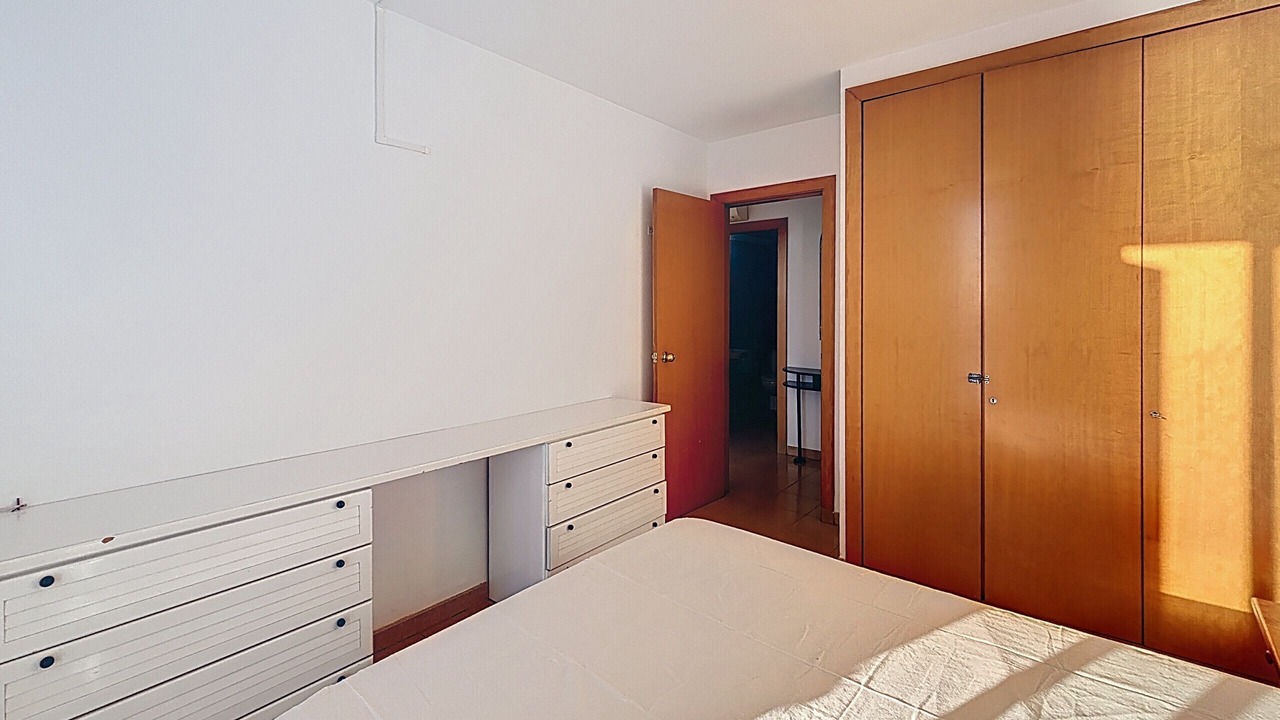 Photo of Bedroom in Roses Town Center