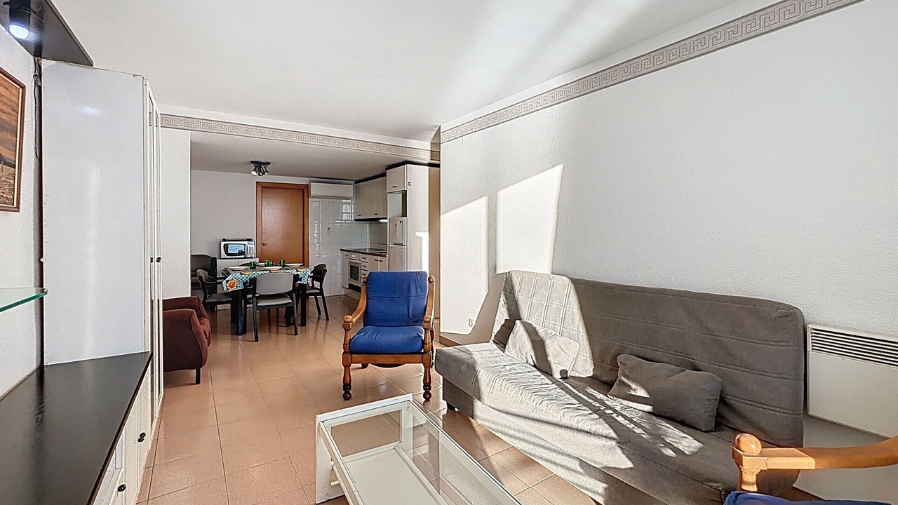 Photo of Livingroom in Roses Town Center