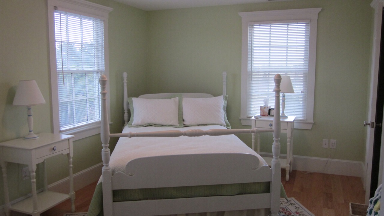 Photo of Bedroom in West of Town
