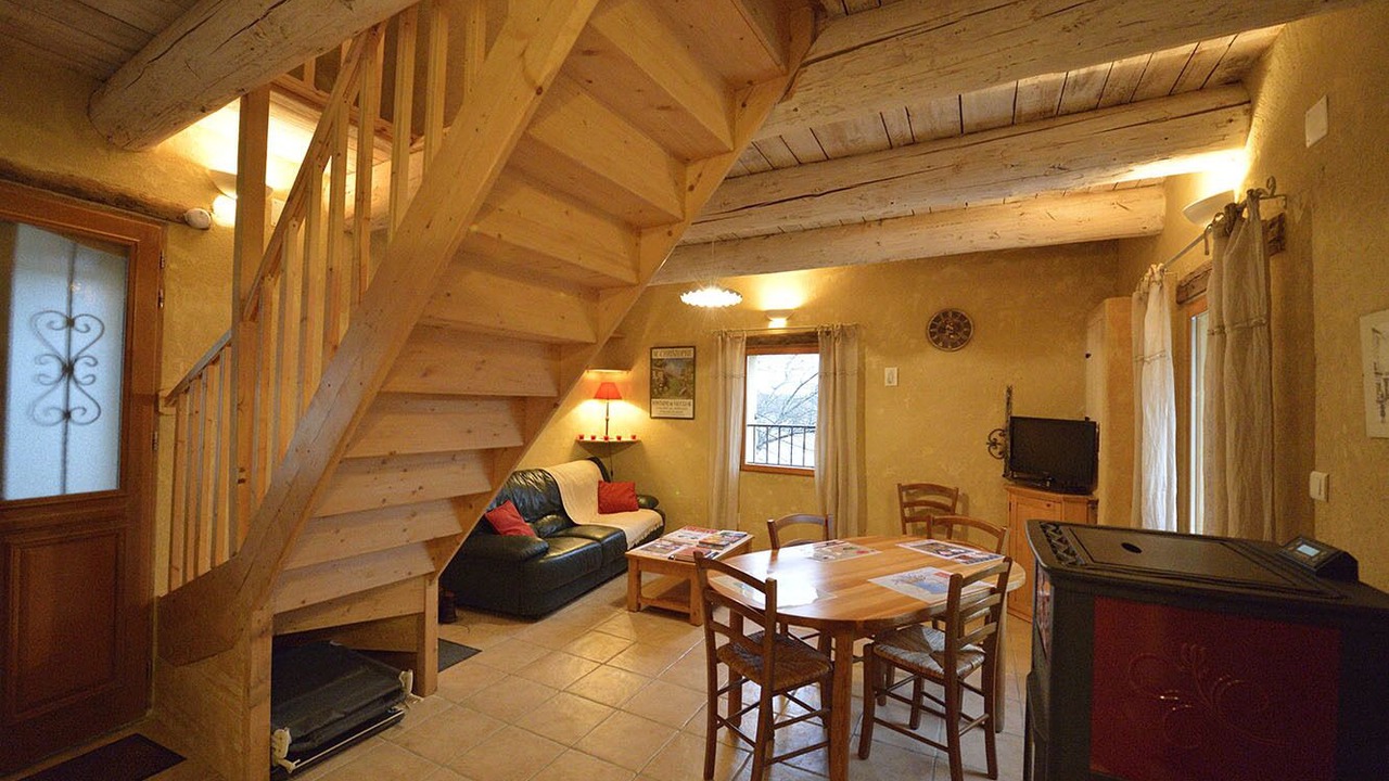 Photo of Others in Aurel