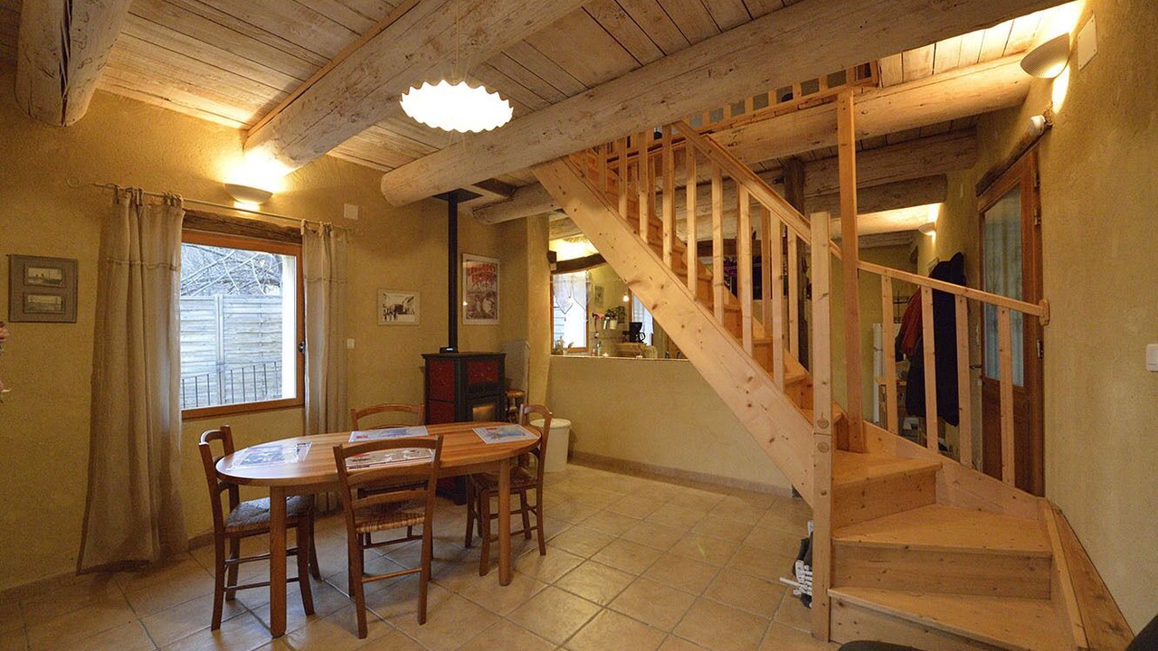 Photo of Others in Aurel