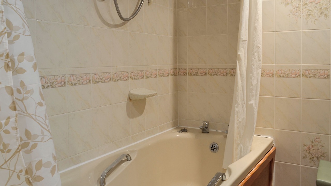 Photo of Bathroom in Foxley