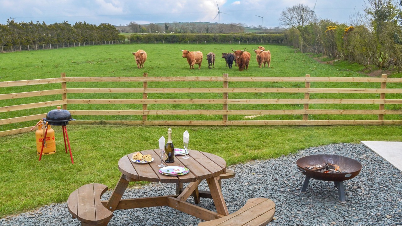 Photo of Others in Gilcrux