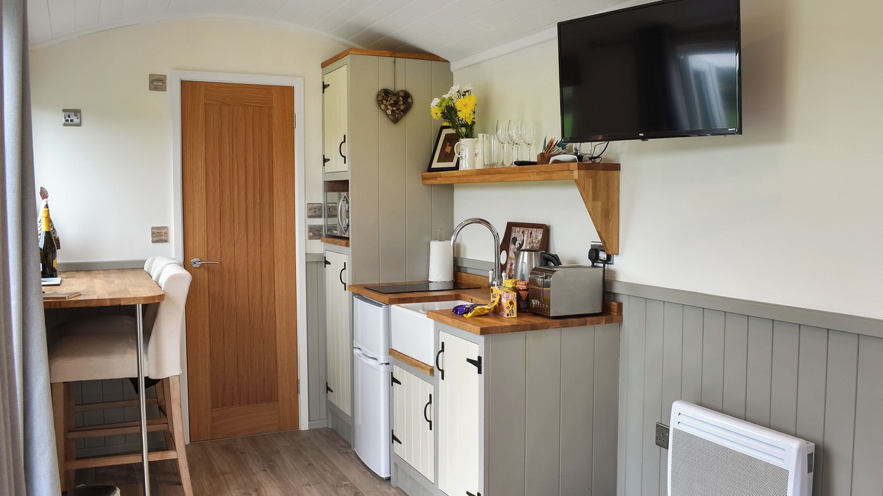 Photo of Others in Gilcrux