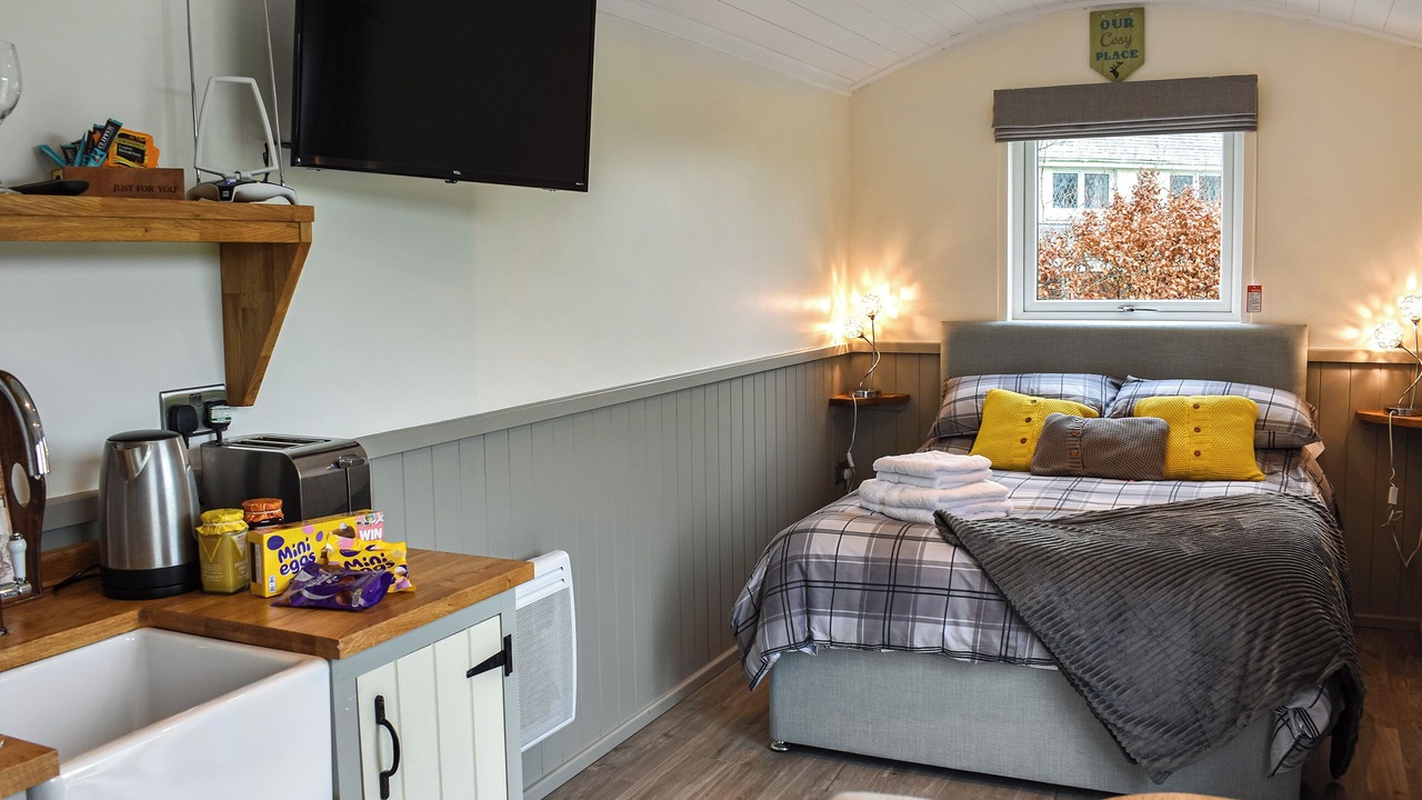 Photo of Others in Gilcrux