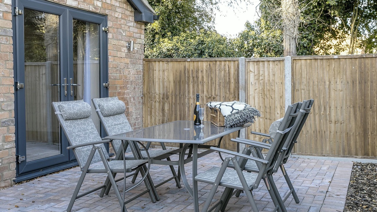 Photo of Others in Alford