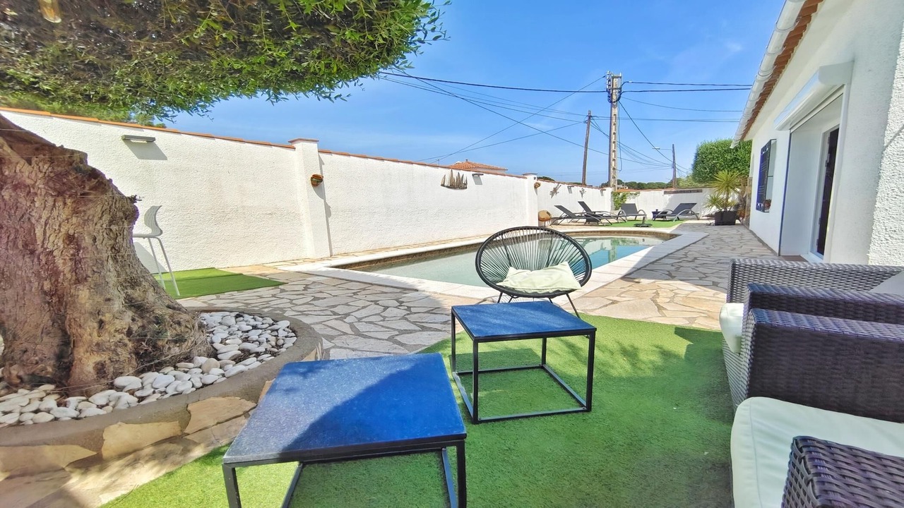 Photo of Patio Balcony in L'Escala