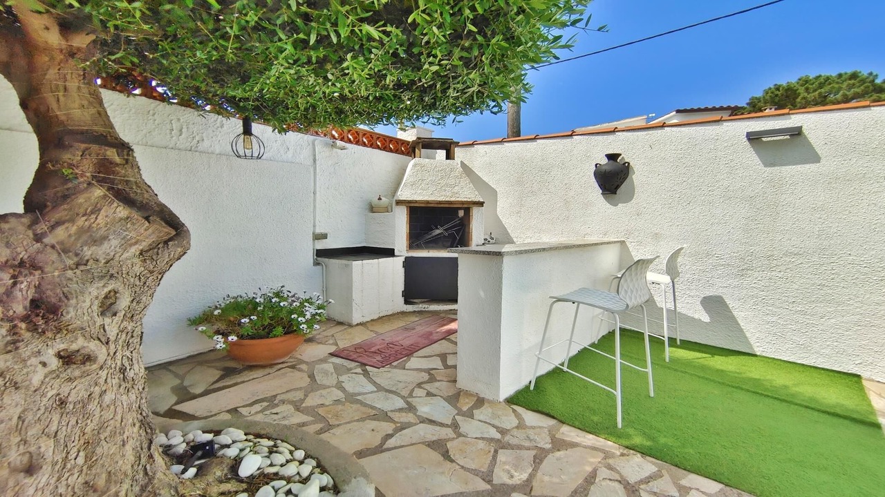 Photo of Patio Balcony in L'Escala