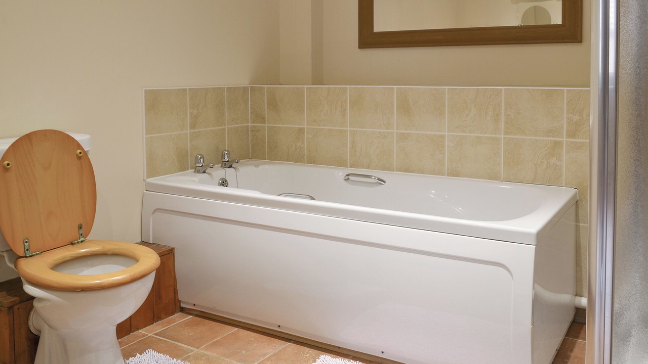 Photo of Bathroom in Foxley