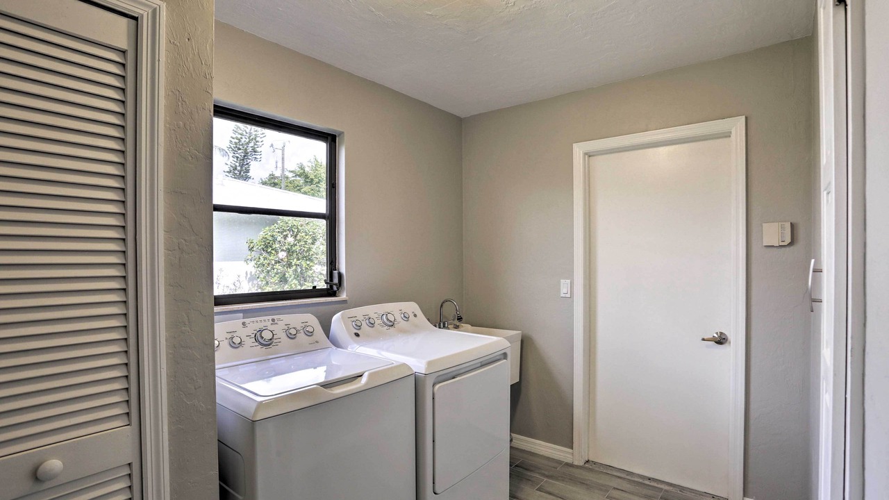 Photo of Bedroom in Caloosahatchee