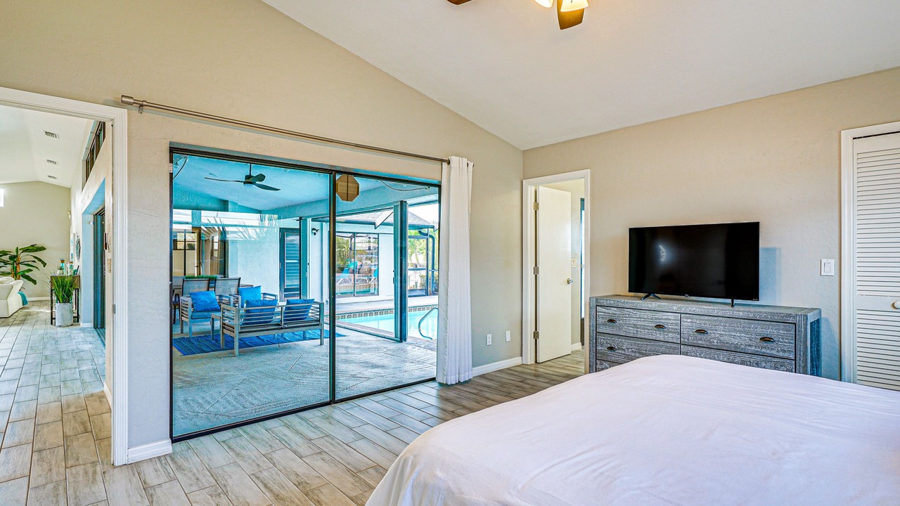 Photo of Bedroom in Caloosahatchee