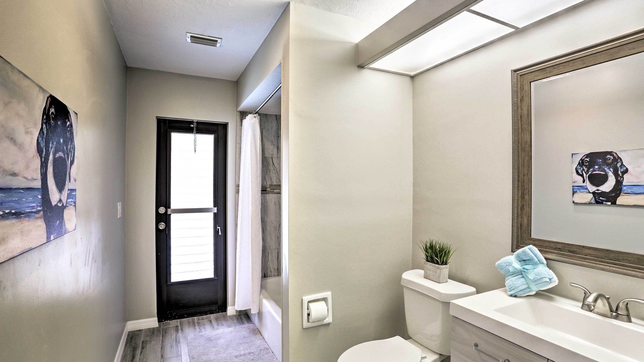 Photo of Bathroom in Caloosahatchee