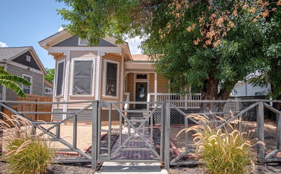 Photo of Outdoor in Historic Garderns