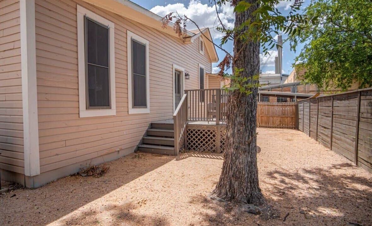 Photo of Outdoor in Historic Garderns