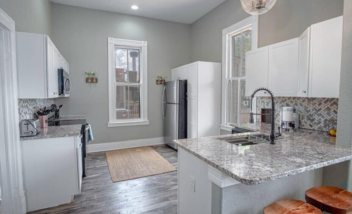 Photo of Kitchen in Historic Garderns