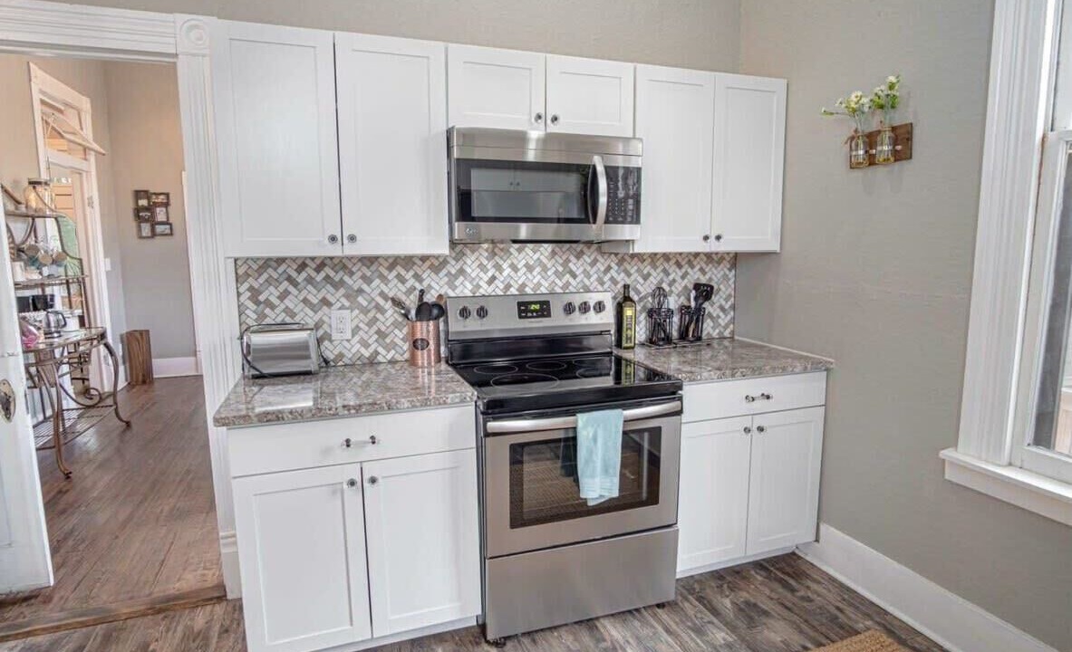 Photo of Kitchen in Historic Garderns